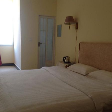 Guandu Guoting Hotel Dabanqiao Exteriör bild